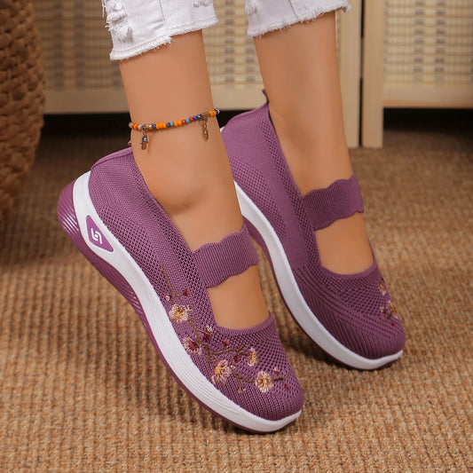 Women's casual sports shoes with ethnic style mesh, breathable and fashionable casual shoes